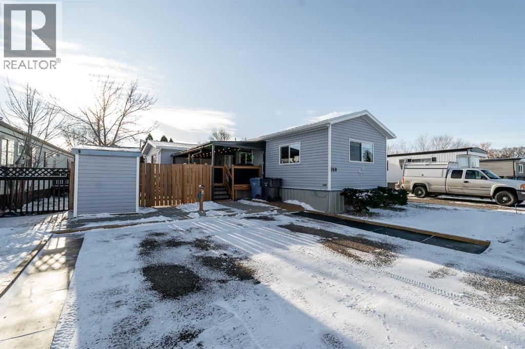 268 Fleet Street SW, Medicine Hat, Alberta