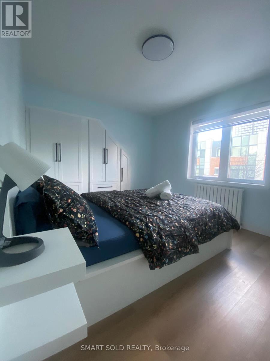 42 Arnold Avenue, Toronto, Ontario  M5A 3B2 - Photo 18 - C12682450