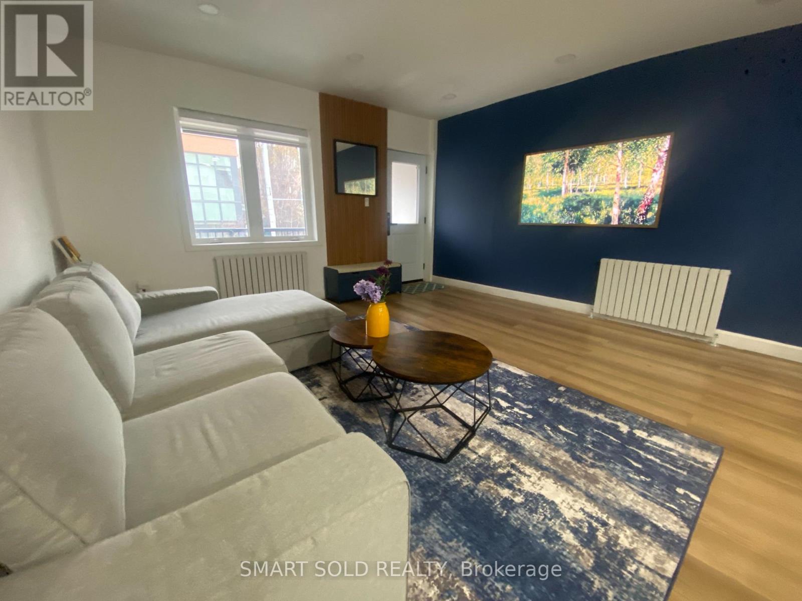 42 Arnold Avenue, Toronto, Ontario  M5A 3B2 - Photo 12 - C12682450