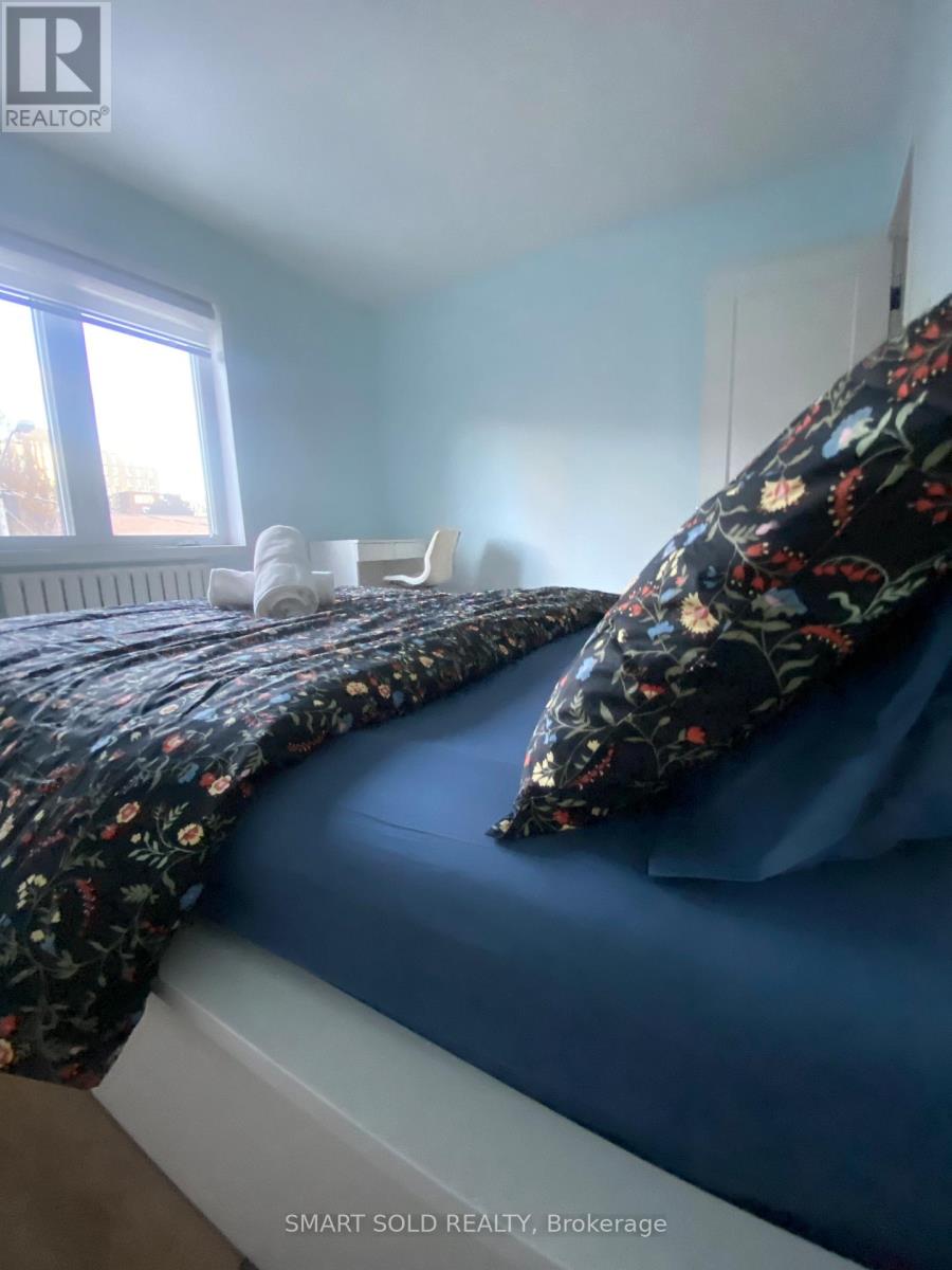 42 Arnold Avenue, Toronto, Ontario  M5A 3B2 - Photo 23 - C12682450