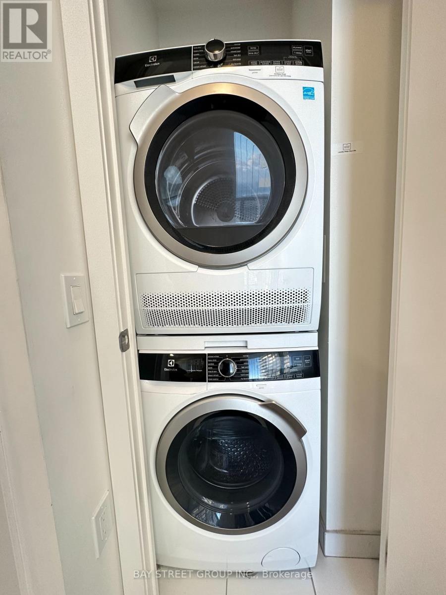 5208 - 55 Cooper Street, Toronto, Ontario  M5E 0G1 - Photo 18 - C12757326