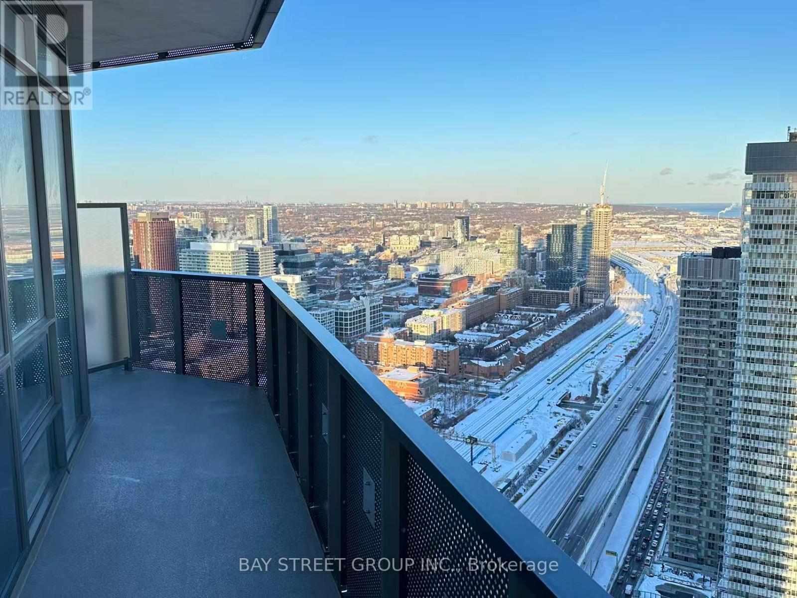 5208 - 55 Cooper Street, Toronto, Ontario  M5E 0G1 - Photo 4 - C12757326