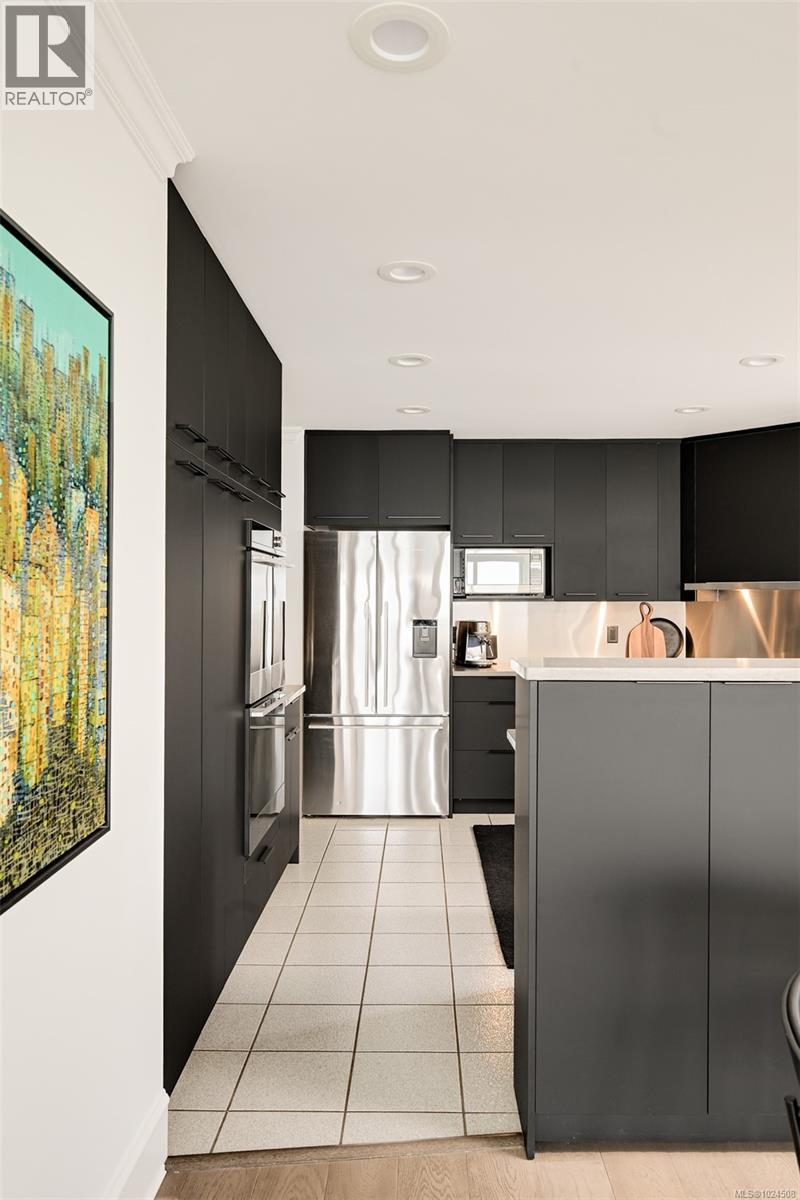 554 Beach Dr, Oak Bay, British Columbia  V8S 2M5 - Photo 36 - 1024508