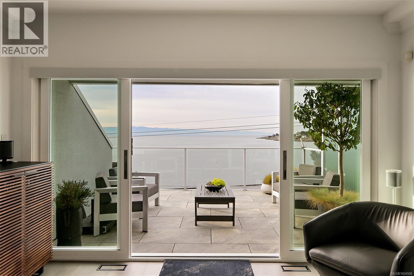 554 Beach Dr, Oak Bay, British Columbia  V8S 2M5 - Photo 18 - 1024508