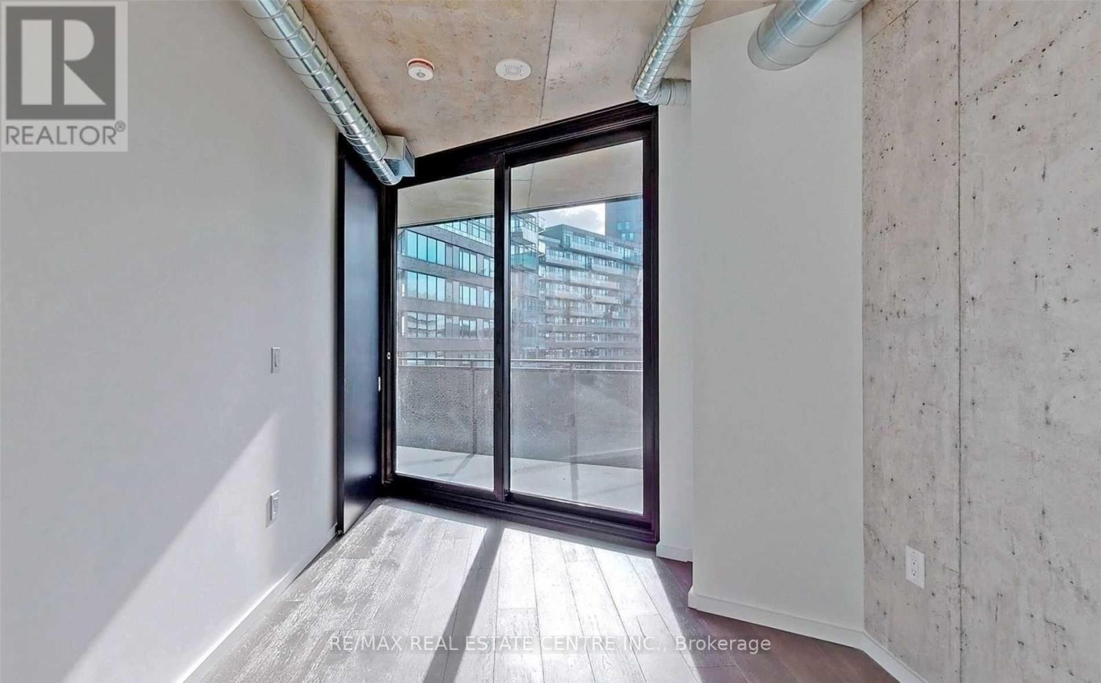 503 - 21 Lawren Harris Square, Toronto, Ontario  M5A 0T4 - Photo 8 - C12753946