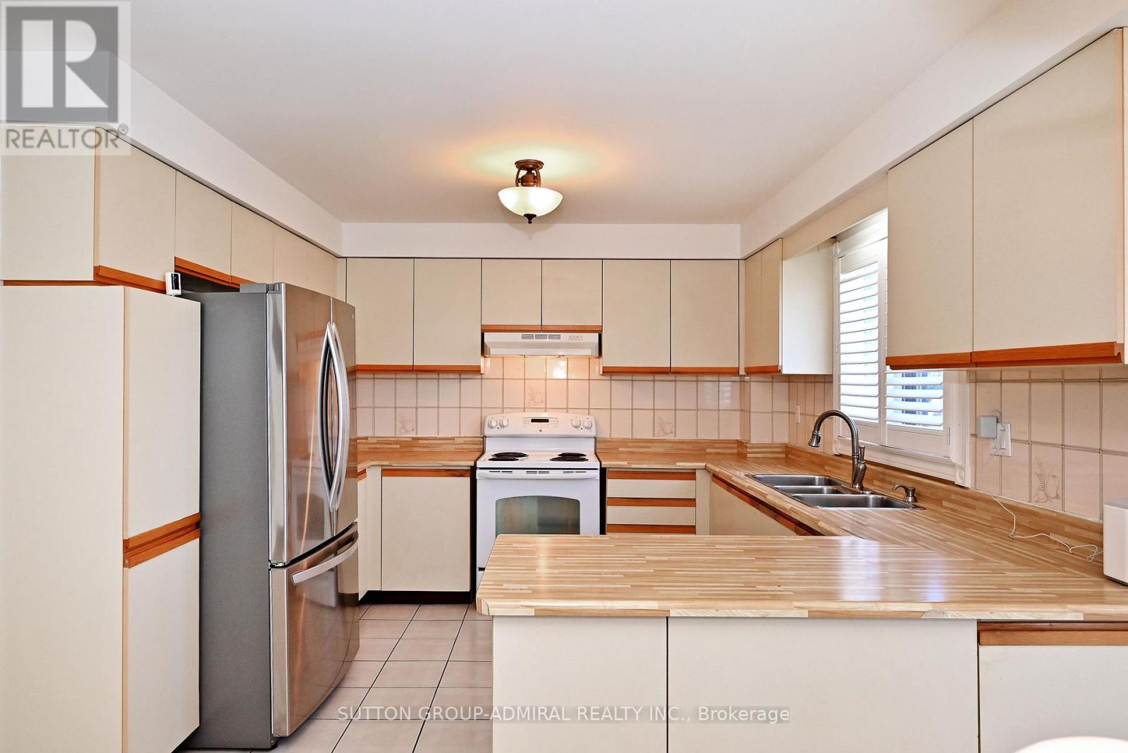 45 Royal Garden Boulevard, Vaughan (East Woodbridge), Ontario  L4L 7C4 - Photo 14 - N12757486