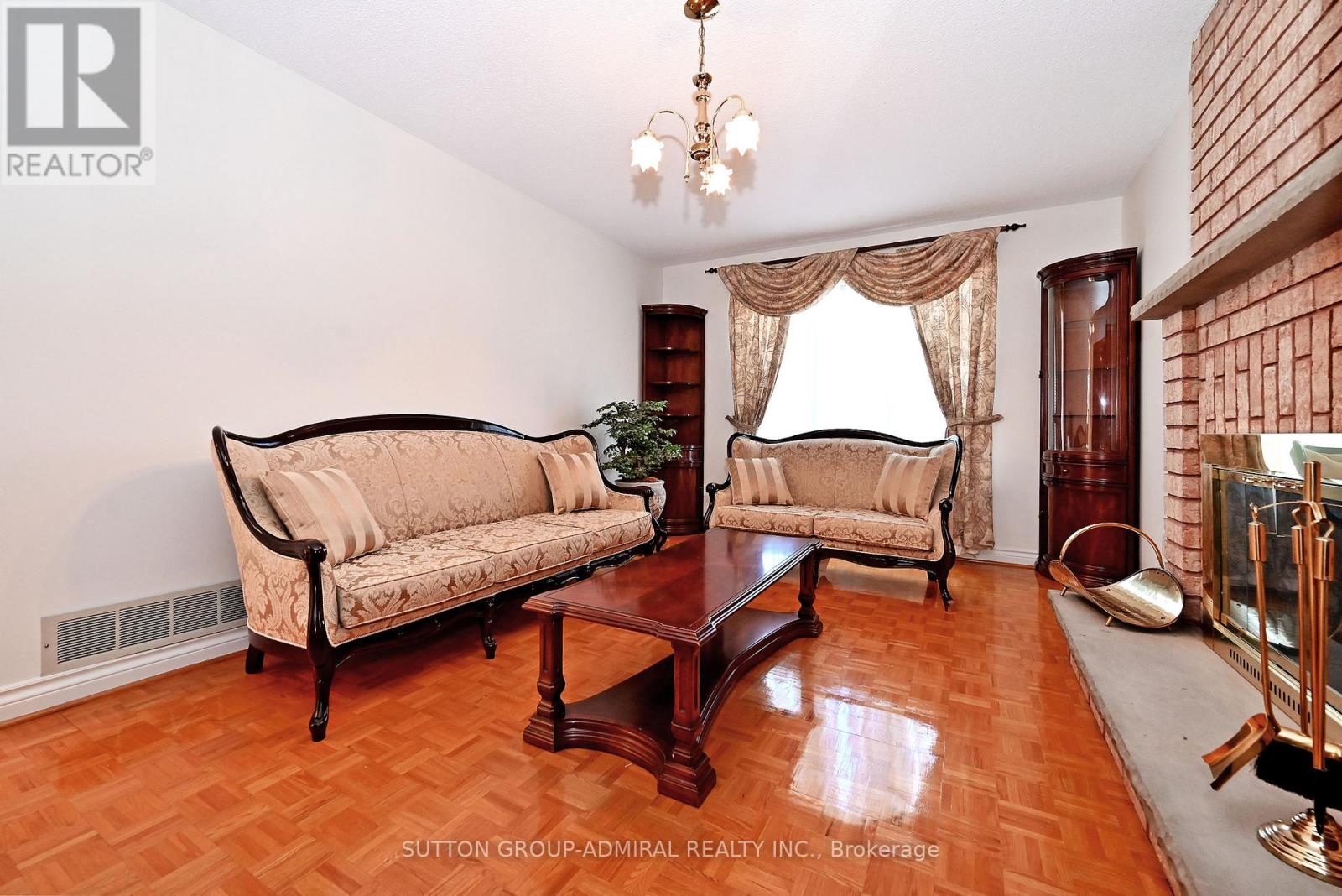 45 Royal Garden Boulevard, Vaughan (East Woodbridge), Ontario  L4L 7C4 - Photo 27 - N12757486