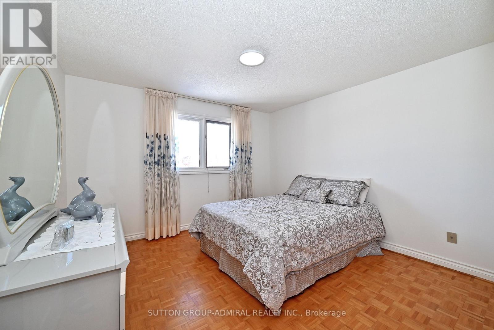 45 Royal Garden Boulevard, Vaughan (East Woodbridge), Ontario  L4L 7C4 - Photo 41 - N12757486