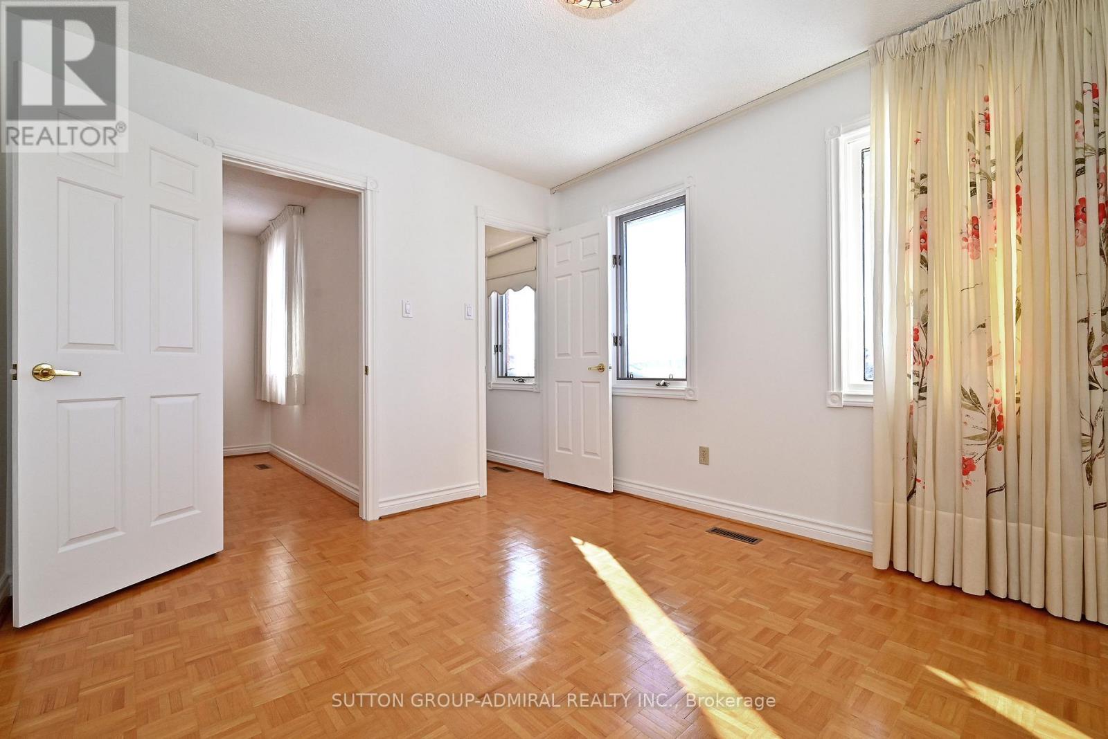 45 Royal Garden Boulevard, Vaughan (East Woodbridge), Ontario  L4L 7C4 - Photo 45 - N12757486