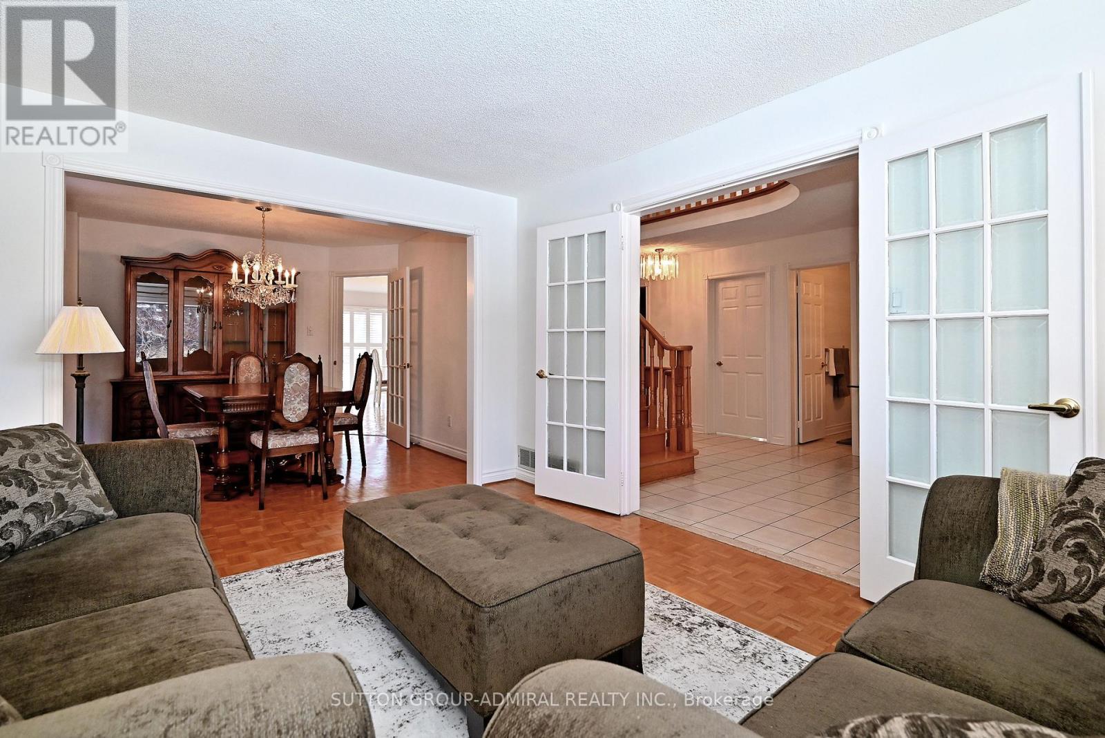 45 Royal Garden Boulevard, Vaughan (East Woodbridge), Ontario  L4L 7C4 - Photo 9 - N12757486