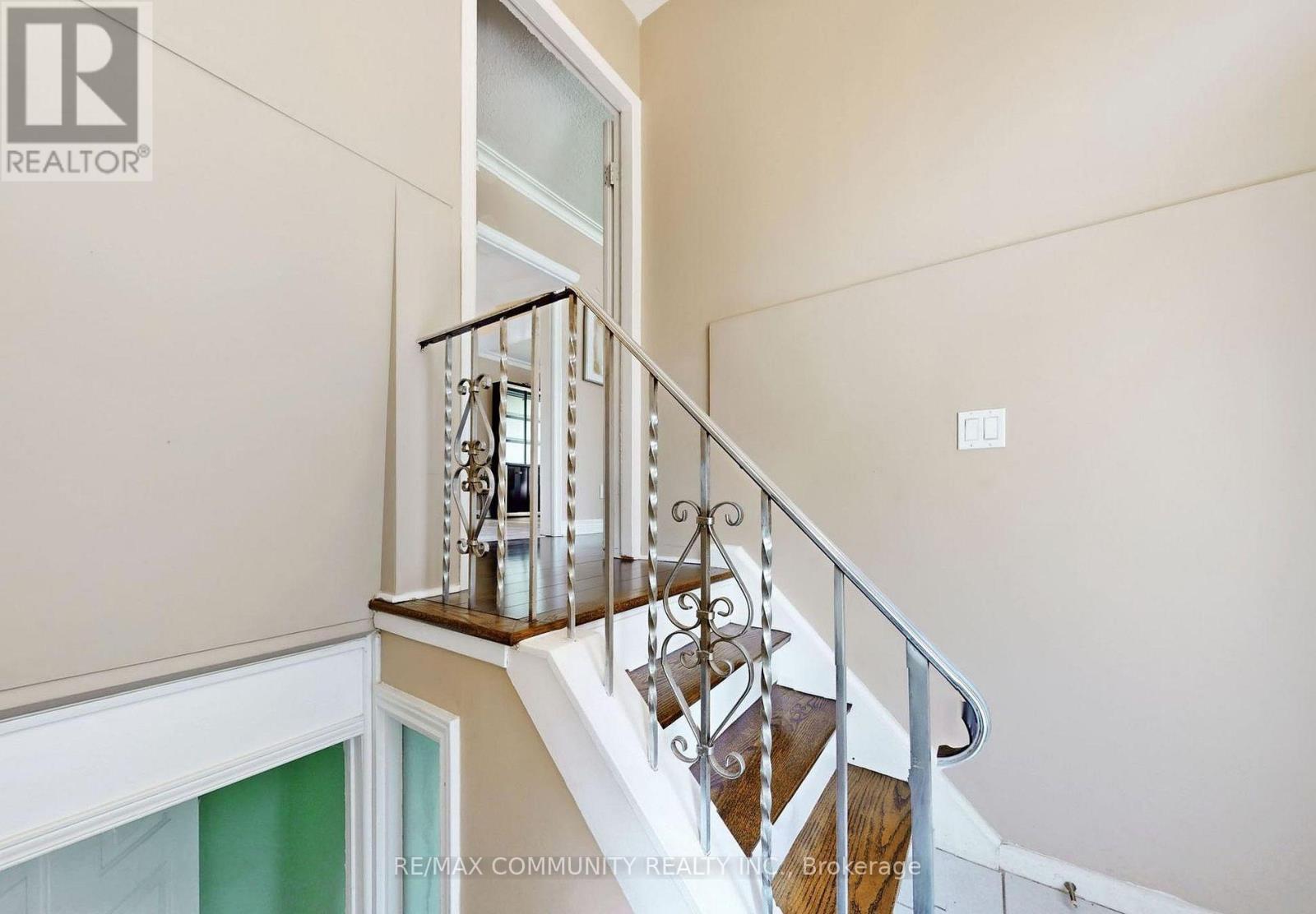 Main - 1 Applefield Drive, Toronto (Bendale), Ontario  M1P 3X8 - Photo 22 - E12612202