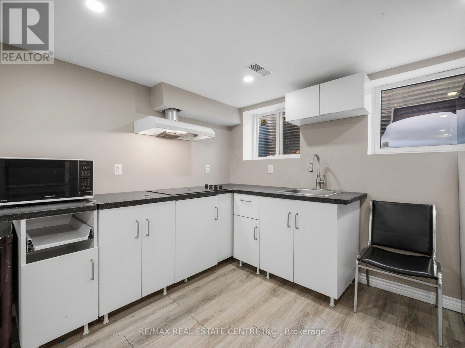 59 Roberts Crescent, Brampton, Ontario  L6W 1G9 - Photo 34 - W12753486