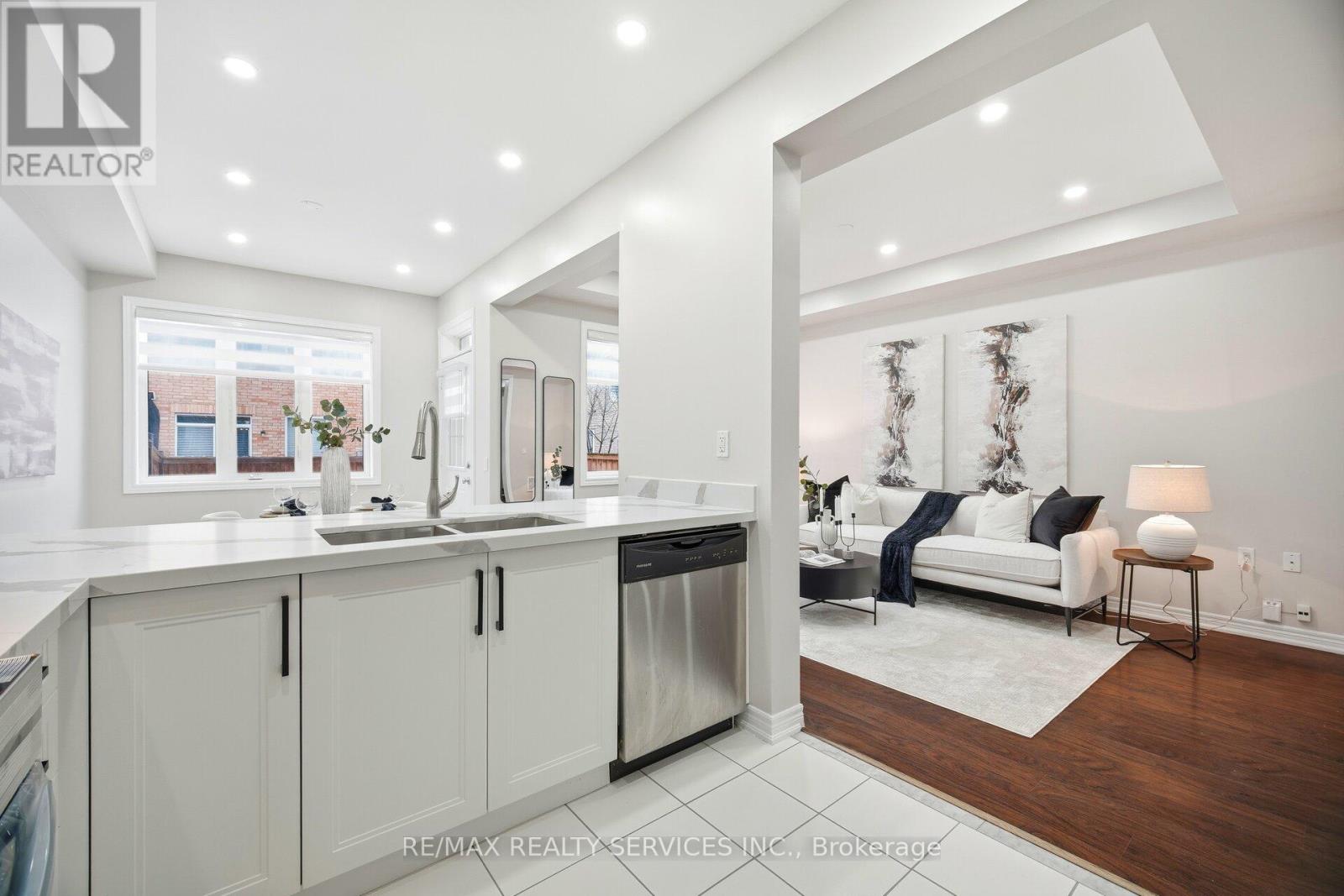 26 Deer Ridge Trail, Caledon, Ontario  L7C 3Z6 - Photo 16 - W12756834