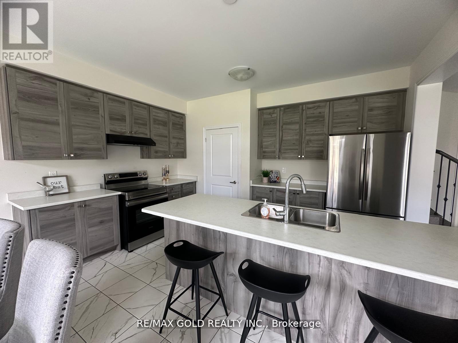 121 Explorer Way, Thorold, Ontario  L2E 6S4 - Photo 17 - X12570248