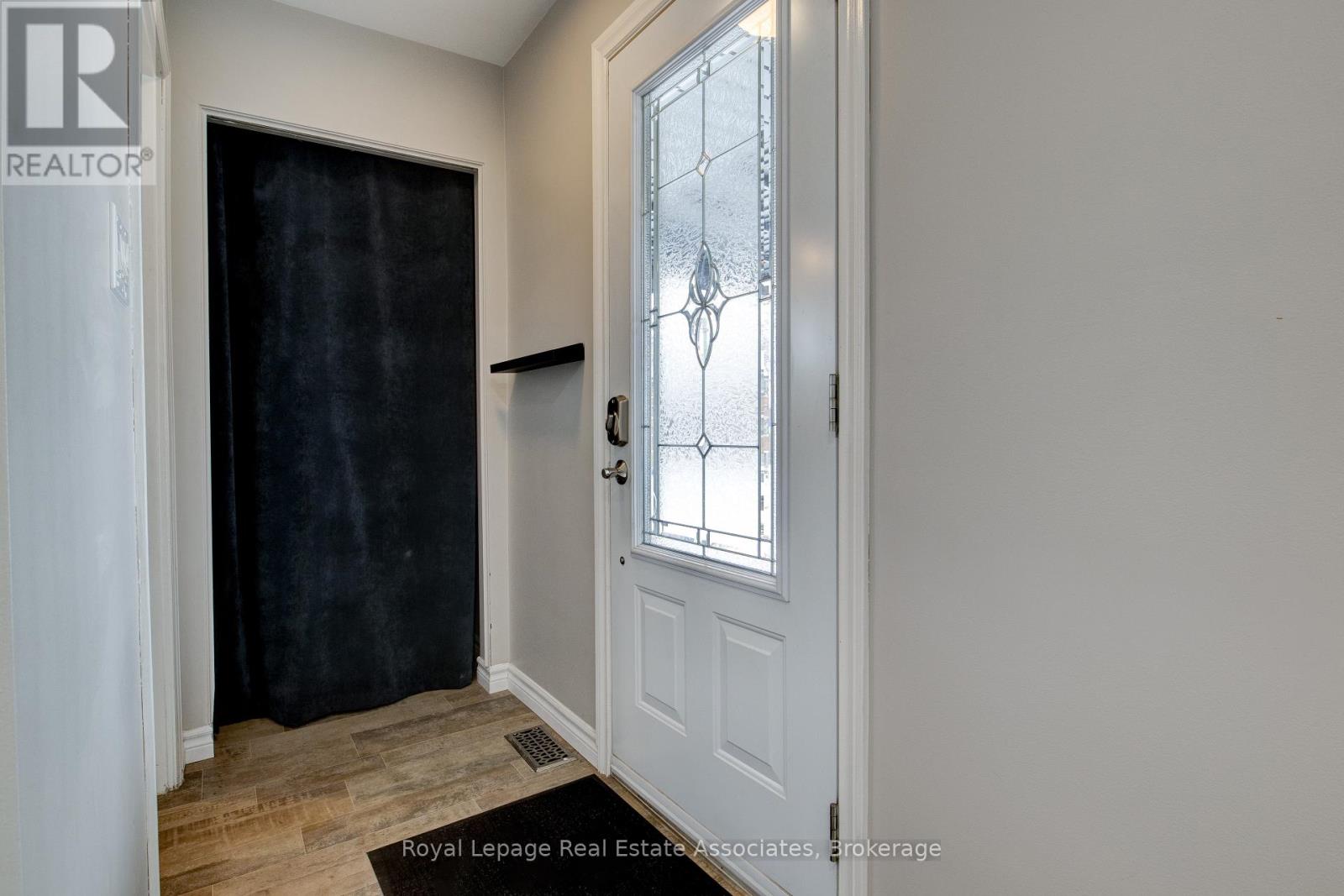 1 - 45 Bond Street, Kitchener, Ontario  N2H 4S4 - Photo 5 - X12637468