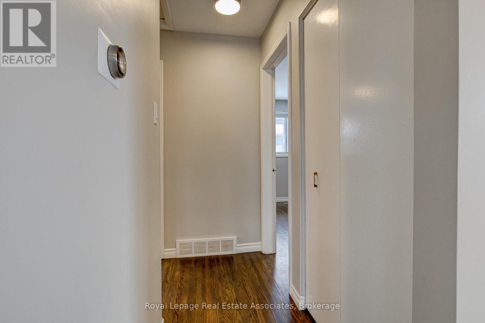 1 - 45 Bond Street, Kitchener, Ontario  N2H 4S4 - Photo 20 - X12637468