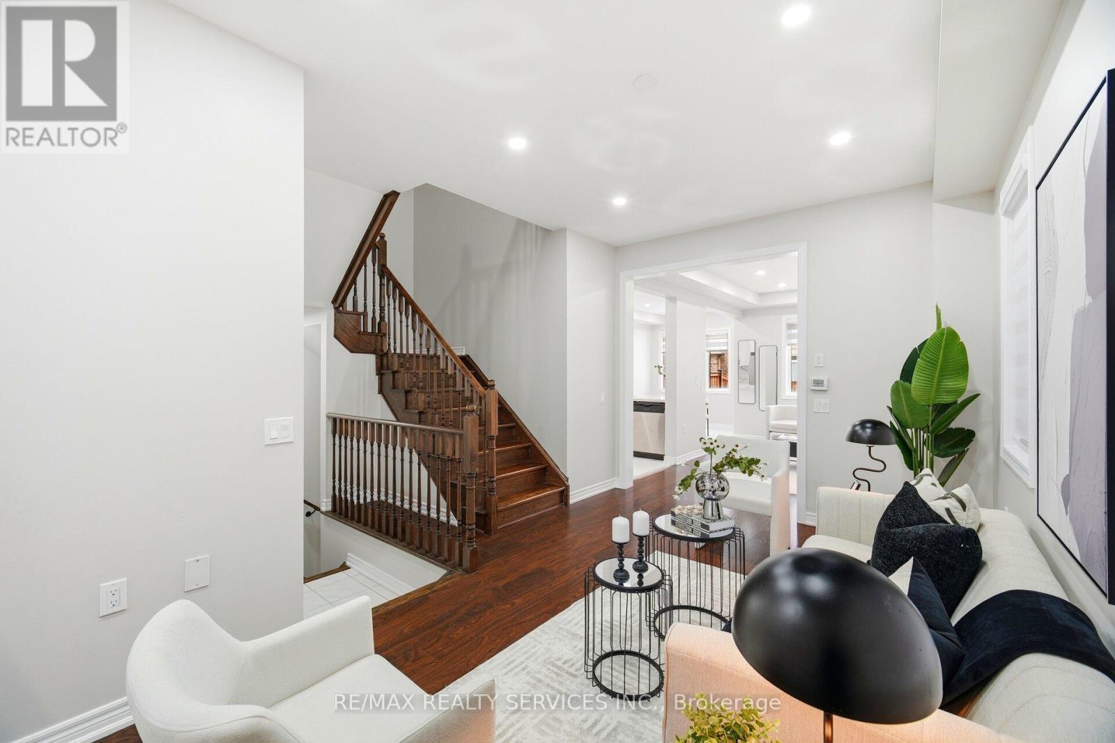 26 Deer Ridge Trail, Caledon, Ontario  L7C 3Z6 - Photo 8 - W12756834