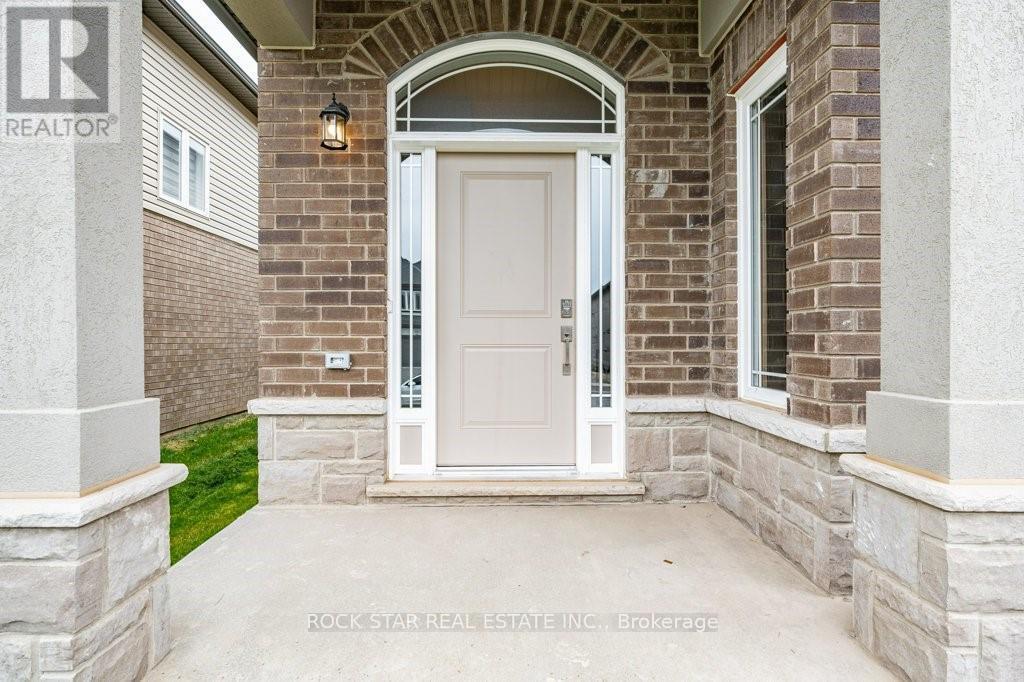 161 Cittadella Boulevard, Hamilton, Ontario  L0R 1P0 - Photo 2 - X12757278