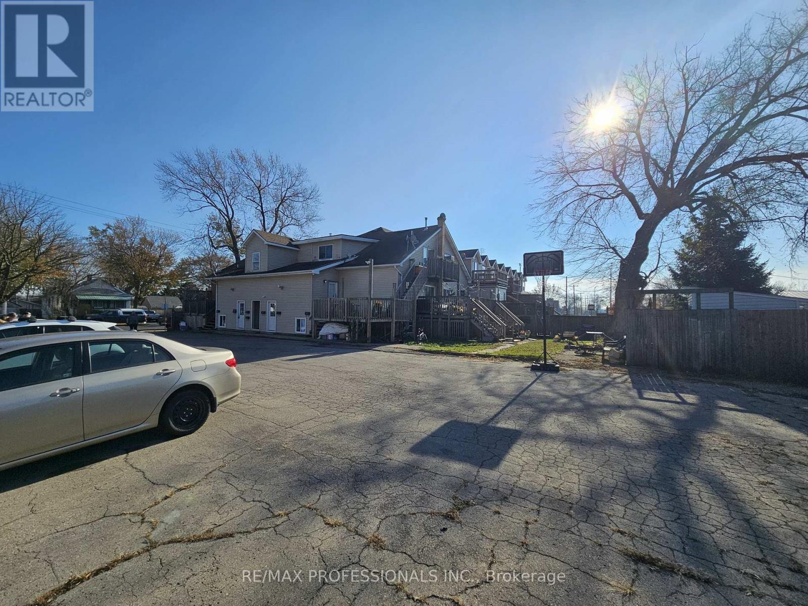 20 Erie Street, Port Colborne (Main Street), Ontario  L3K 4L7 - Photo 3 - X12757304