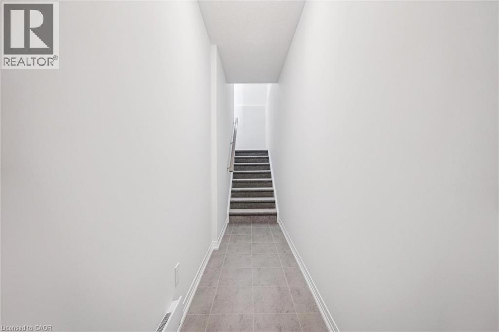 525 Erinbrook Drive Unit# C062, Kitchener, Ontario  N2E 3M8 - Photo 5 - 40763818