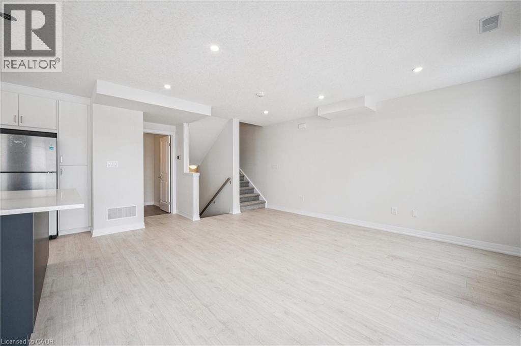 525 Erinbrook Drive Unit# C062, Kitchener, Ontario  N2E 3M8 - Photo 8 - 40763818