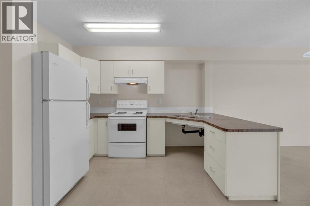 219, 80a Kelloway Crescent, Red Deer, Alberta  T4P 4G7 - Photo 5 - A2275111