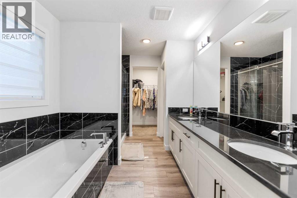 208 Dawson Circle, Chestermere, Alberta  T1X 2R2 - Photo 14 - A2281574