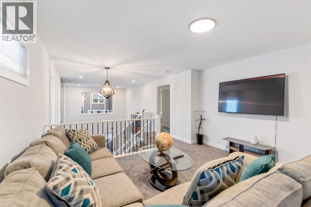 208 Dawson Circle, Chestermere, Alberta  T1X 2R2 - Photo 28 - A2281574