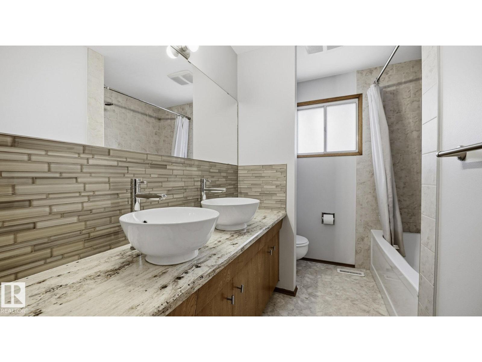 8911 83 Av Nw, Edmonton, Alberta  T6C 1B4 - Photo 17 - E4472174