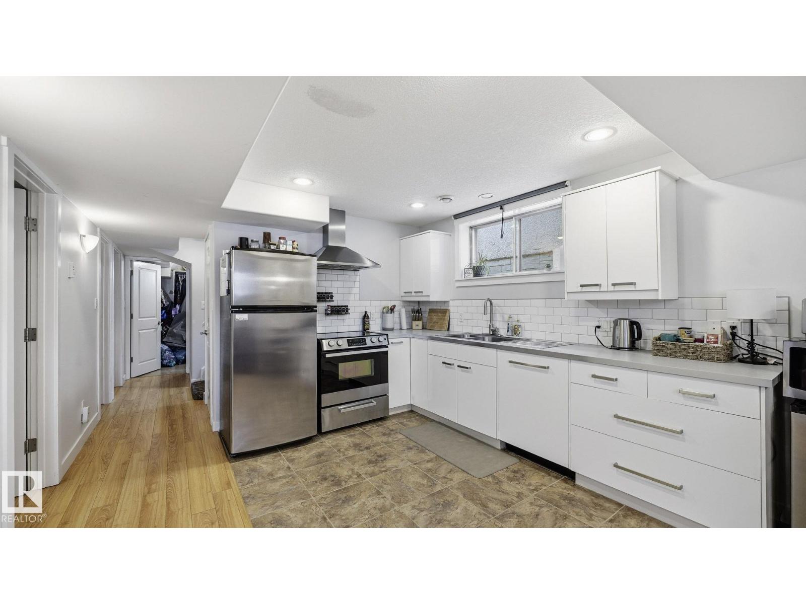 8911 83 Av Nw, Edmonton, Alberta  T6C 1B4 - Photo 22 - E4472174