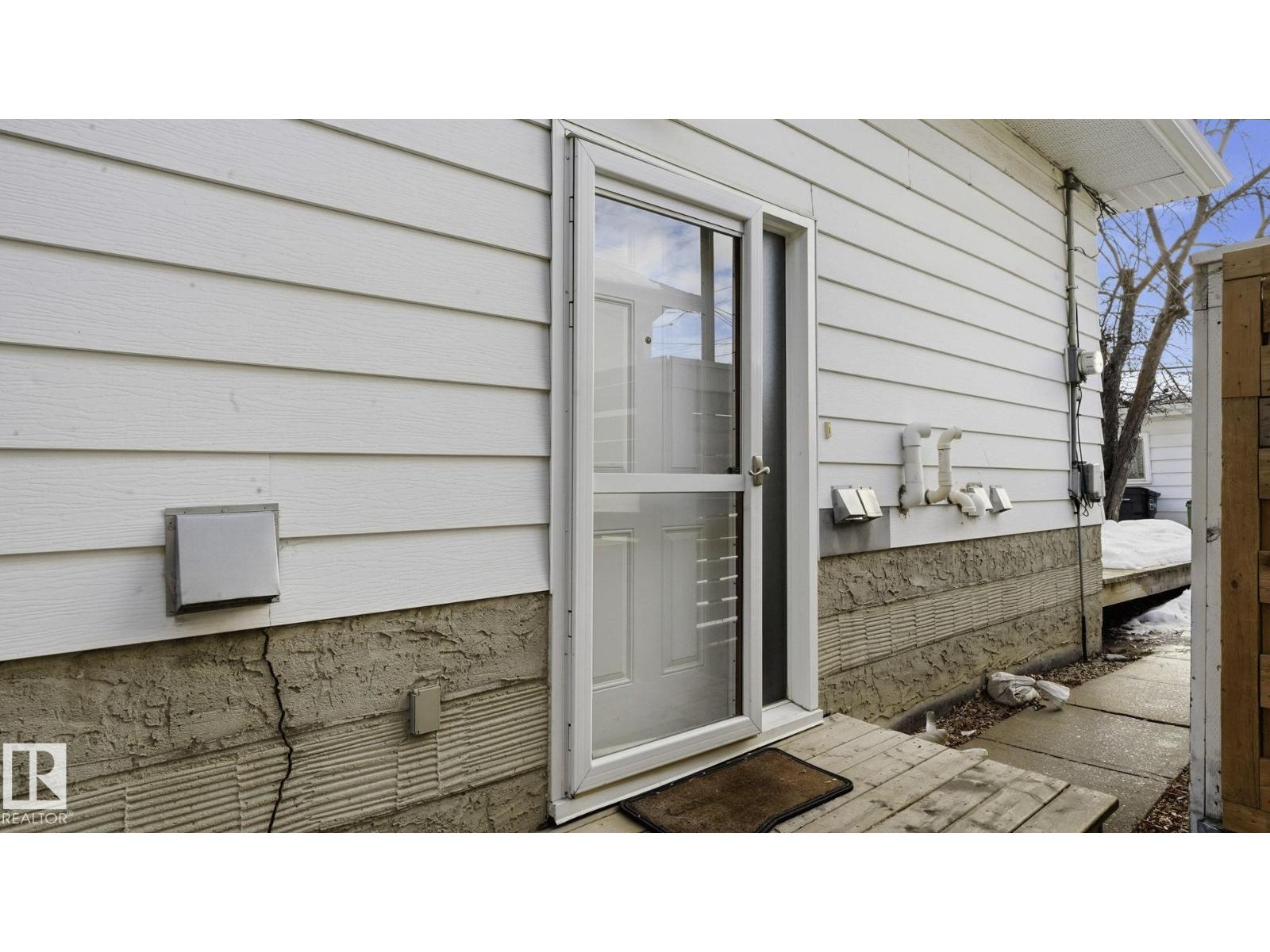 8911 83 Av Nw, Edmonton, Alberta  T6C 1B4 - Photo 36 - E4472174