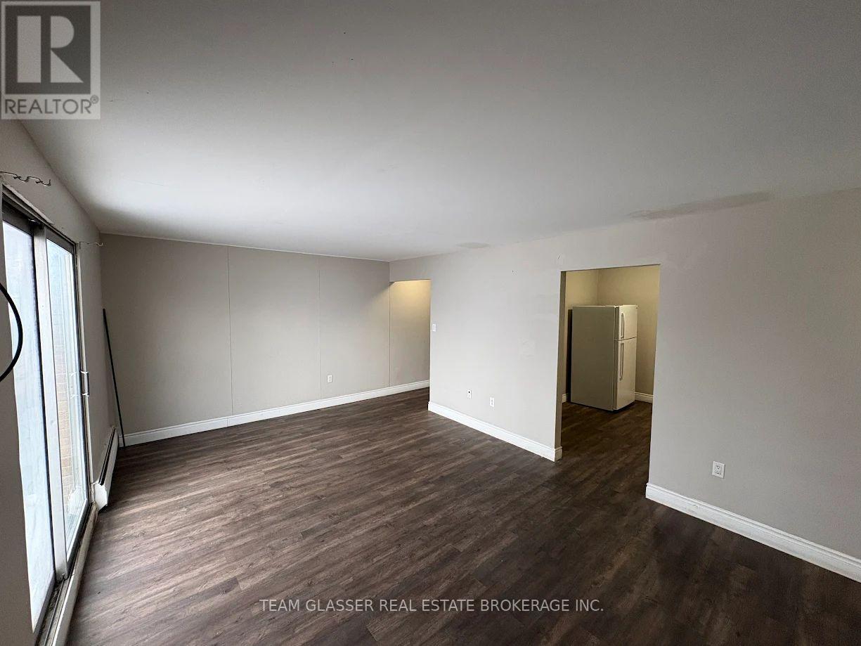 301 - 52 Hiawatha Street, St. Thomas, Ontario  N5P 2T4 - Photo 13 - X12613788