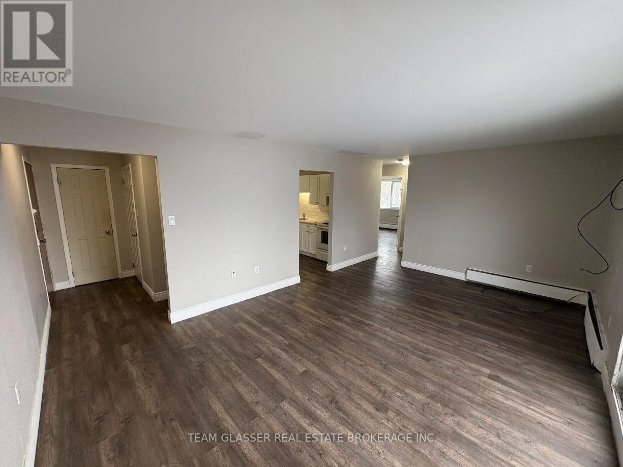 301 - 52 Hiawatha Street, St. Thomas, Ontario  N5P 2T4 - Photo 12 - X12613788