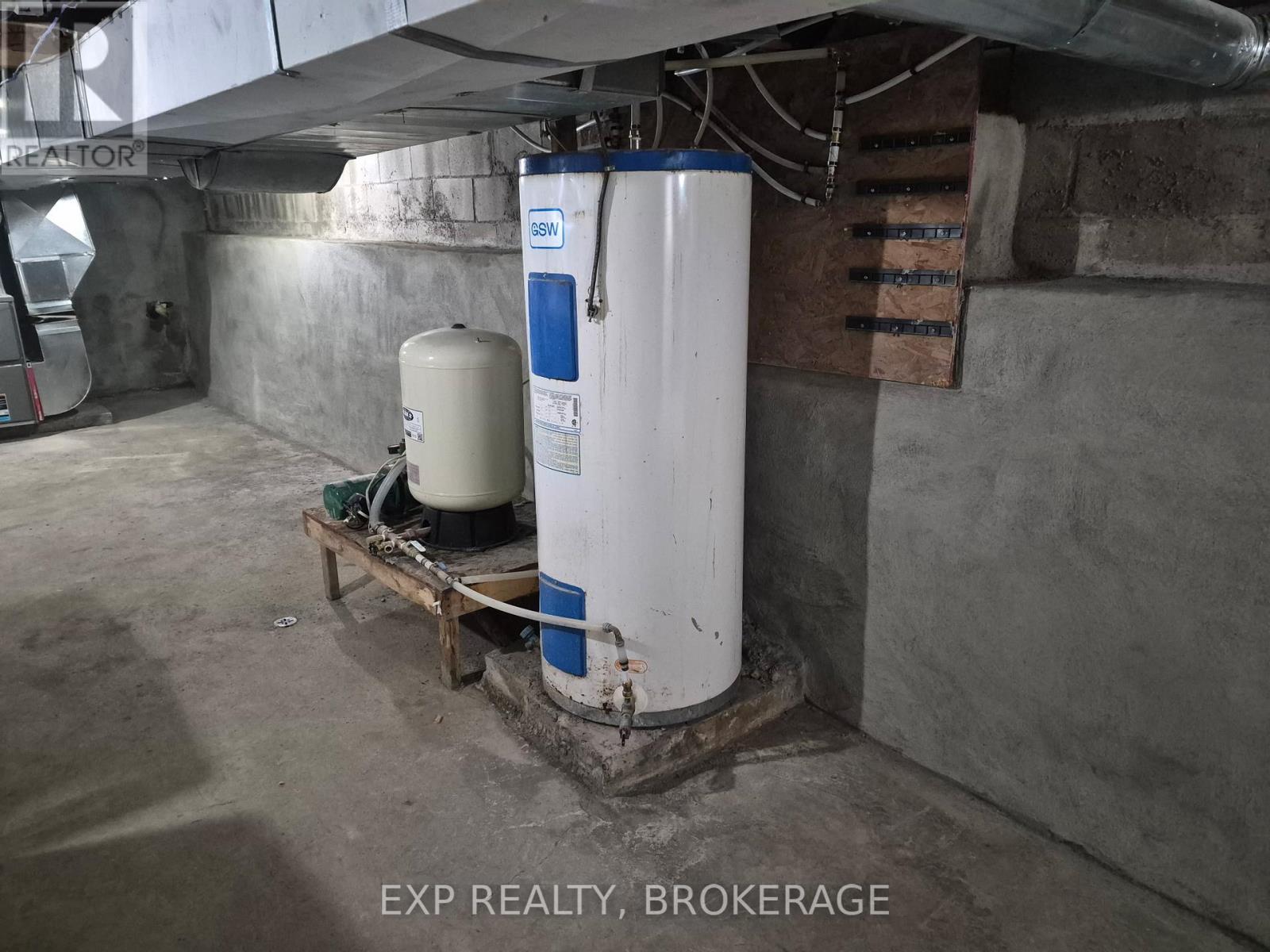 6402 Perth Road, Frontenac, Ontario  K0H 2L0 - Photo 26 - X12665150