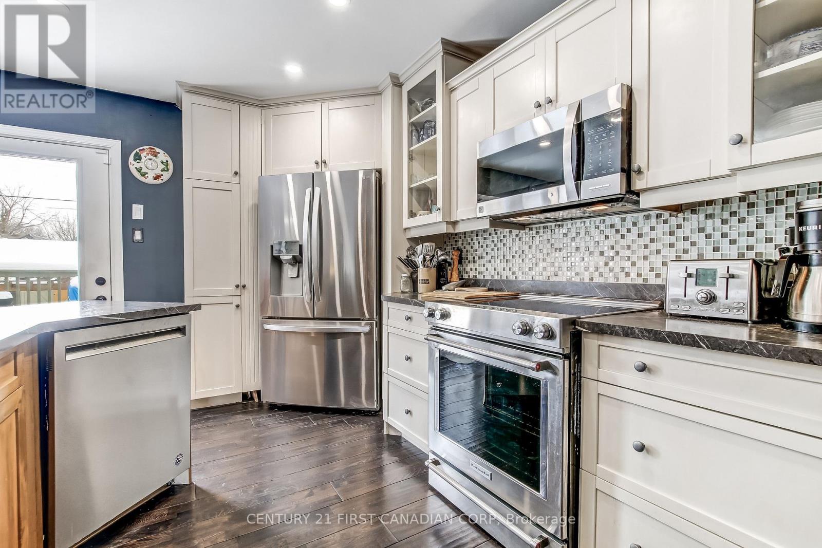 276 Southcrest Drive, London South, Ontario  N6J 1N4 - Photo 7 - X12757440