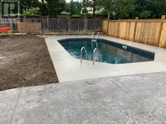 Photo 30 of 34 for 276 Southcrest Drive