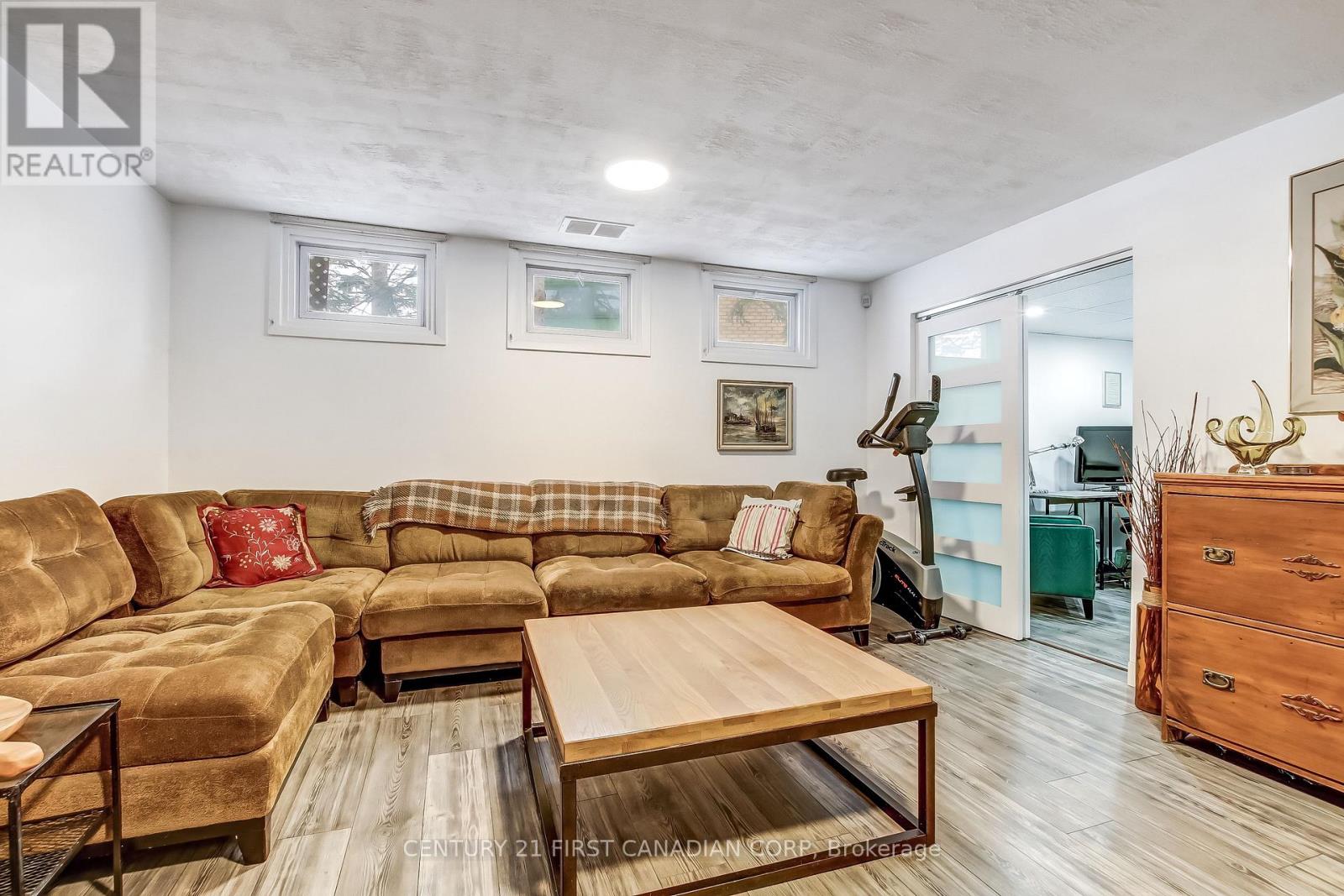 276 Southcrest Drive, London South, Ontario  N6J 1N4 - Photo 20 - X12757440