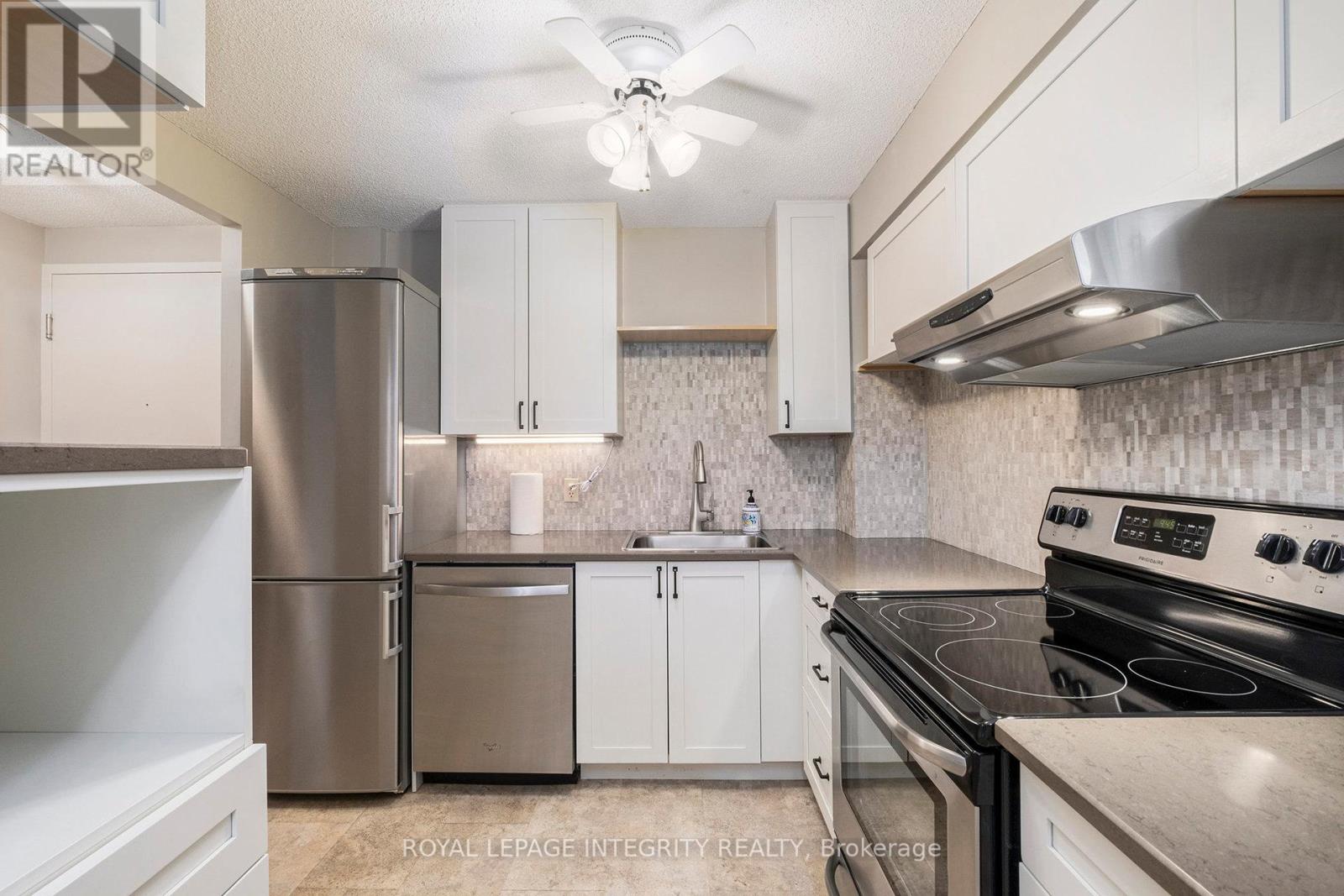 210 - 1025 Grenon Avenue, Ottawa, Ontario  K2B 8S5 - Photo 19 - X12548566