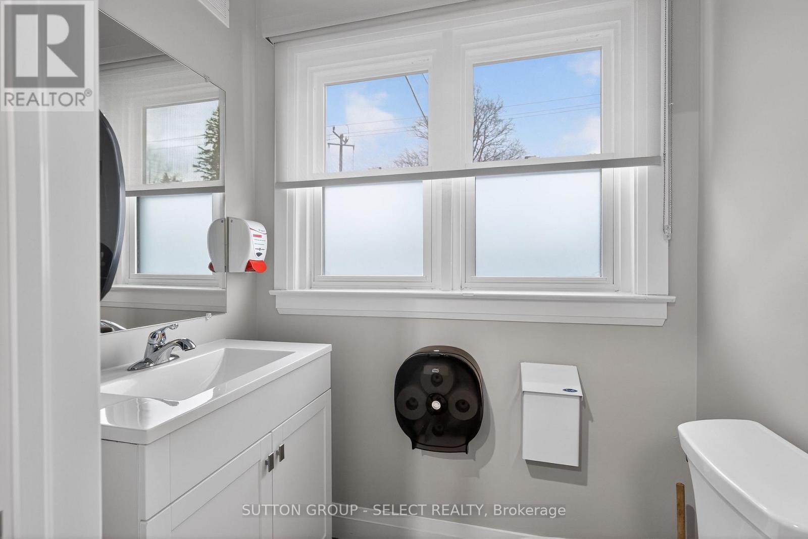 1071 Colborne Street, London East, Ontario  N6A 4B4 - Photo 11 - X12757664