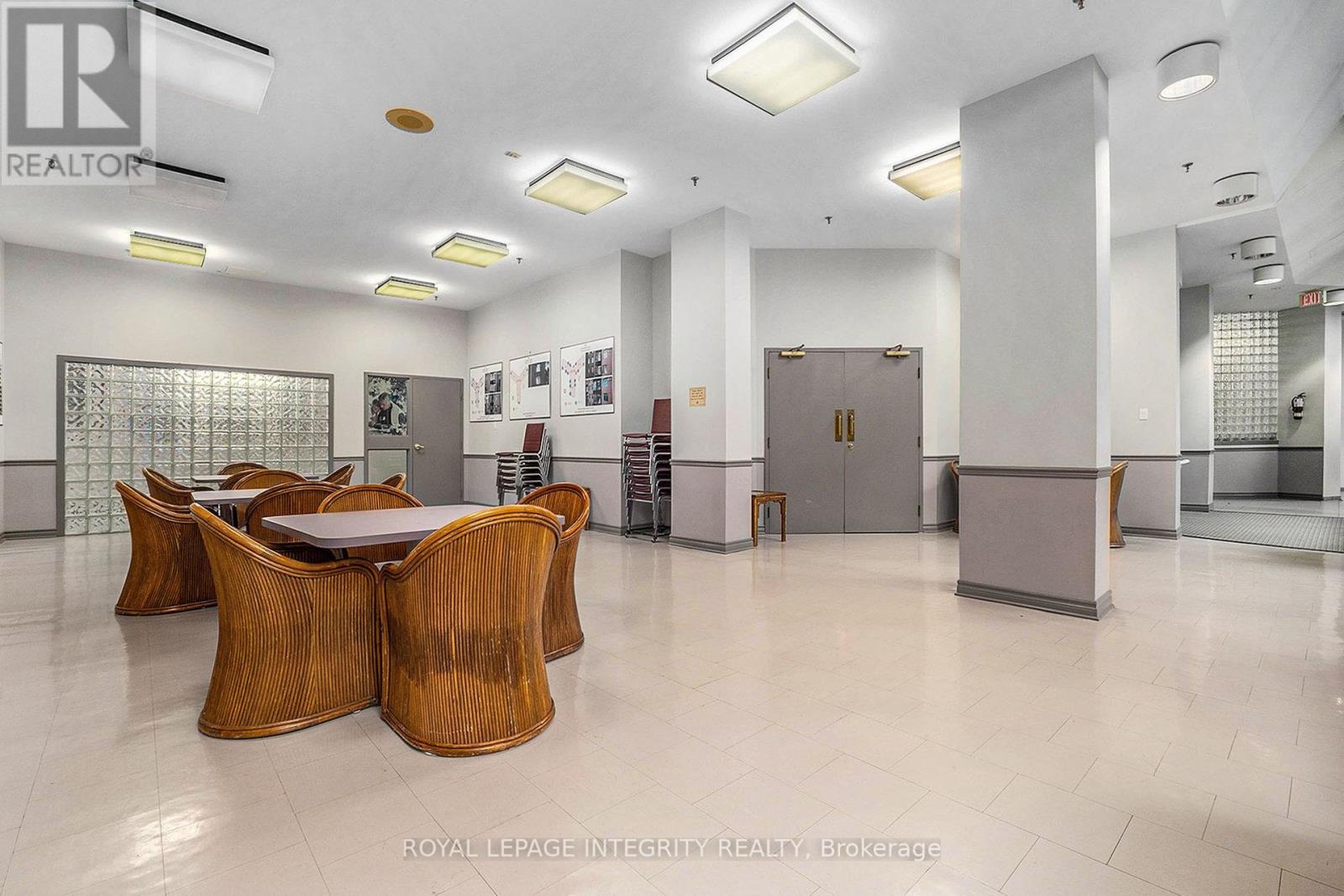 210 - 1025 Grenon Avenue, Ottawa, Ontario  K2B 8S5 - Photo 36 - X12548566