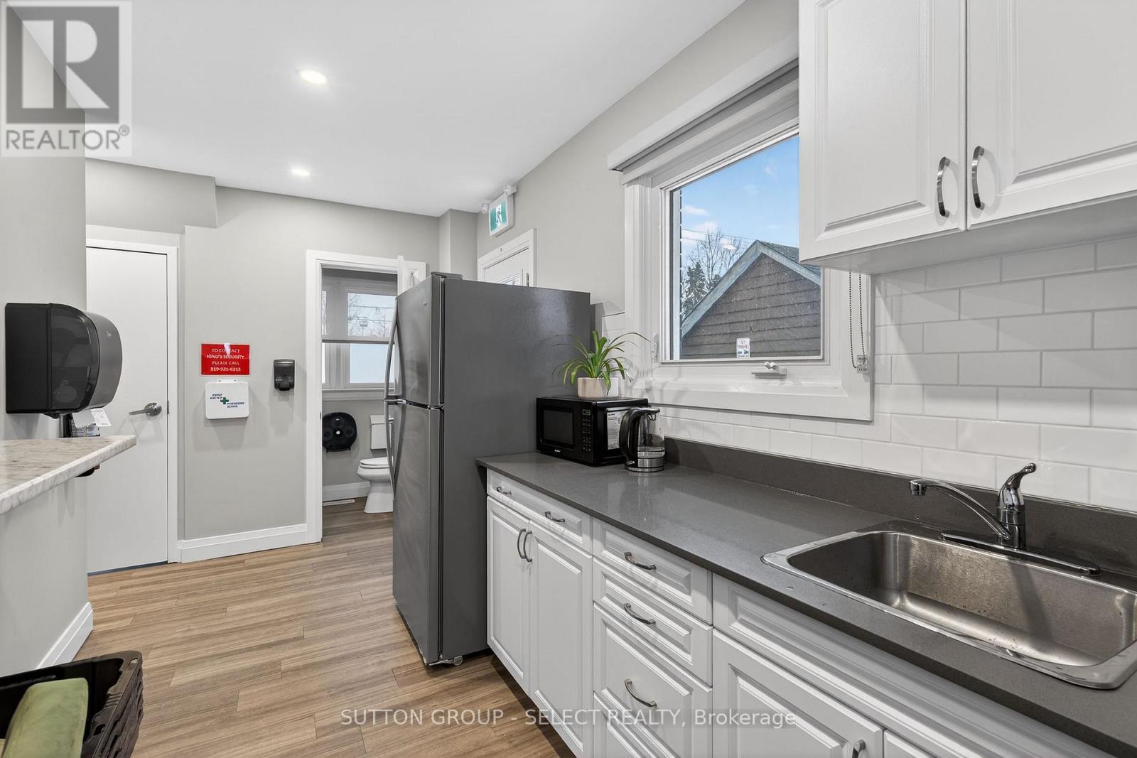 1071 Colborne Street, London East, Ontario  N6A 4B4 - Photo 9 - X12757664