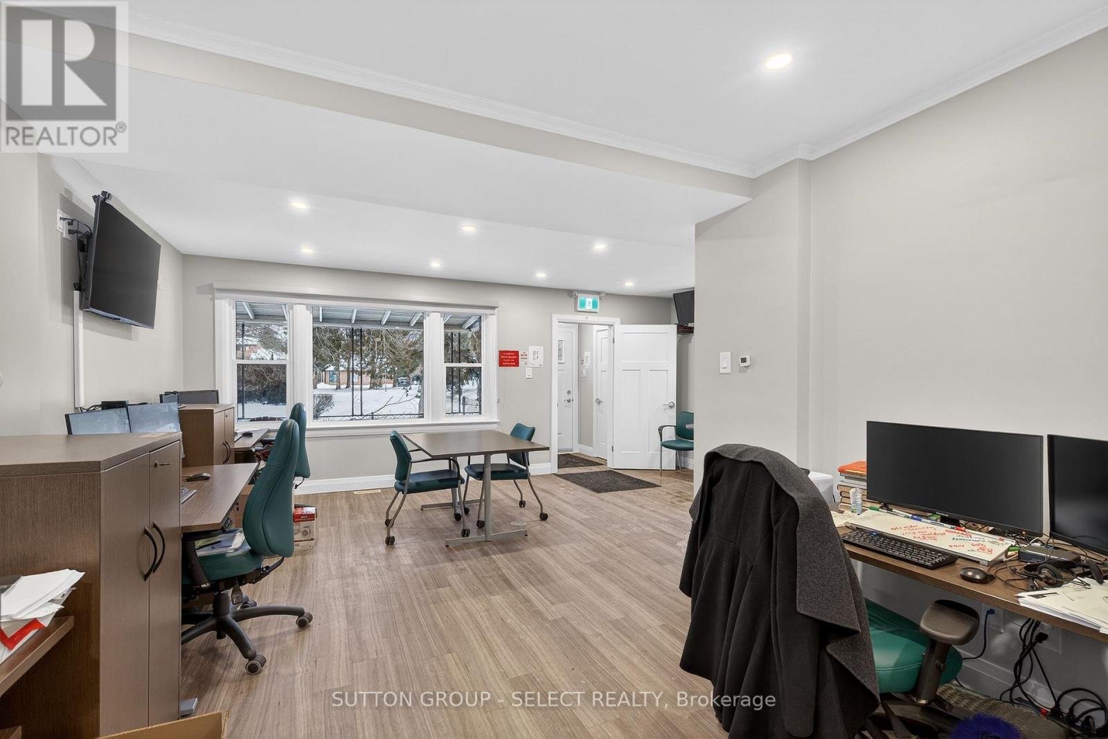 1071 Colborne Street, London East, Ontario  N6A 4B4 - Photo 6 - X12757664