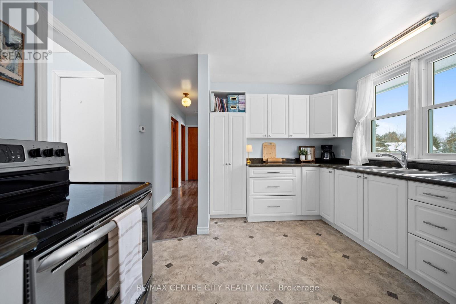 193 Centennial Avenue, Central Elgin, Ontario  N5R 5B3 - Photo 13 - X12757666