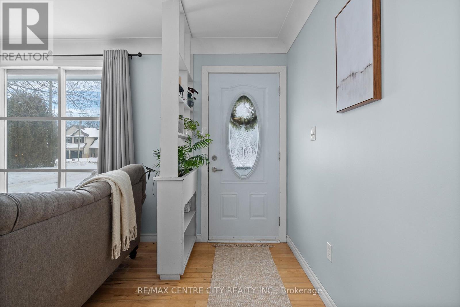 193 Centennial Avenue, Central Elgin, Ontario  N5R 5B3 - Photo 3 - X12757666