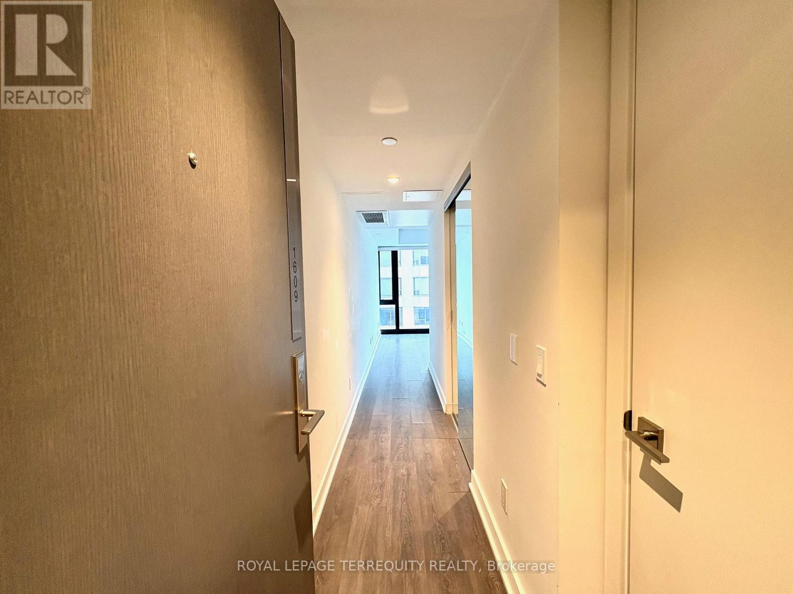 1609 - 188 Cumberland Street, Toronto (Annex), Ontario  M5R 0B6 - Photo 3 - C12757834