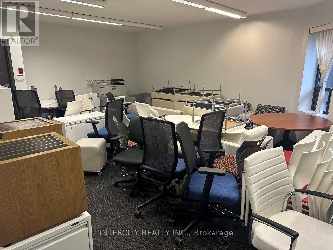 2/f - 627 Bloor Street W, Toronto (Palmerston-Little Italy), Ontario  M6G 1K8 - Photo 15 - C12757940