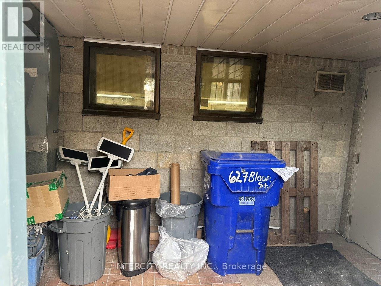 2/f - 627 Bloor Street W, Toronto (Palmerston-Little Italy), Ontario  M6G 1K8 - Photo 33 - C12757940