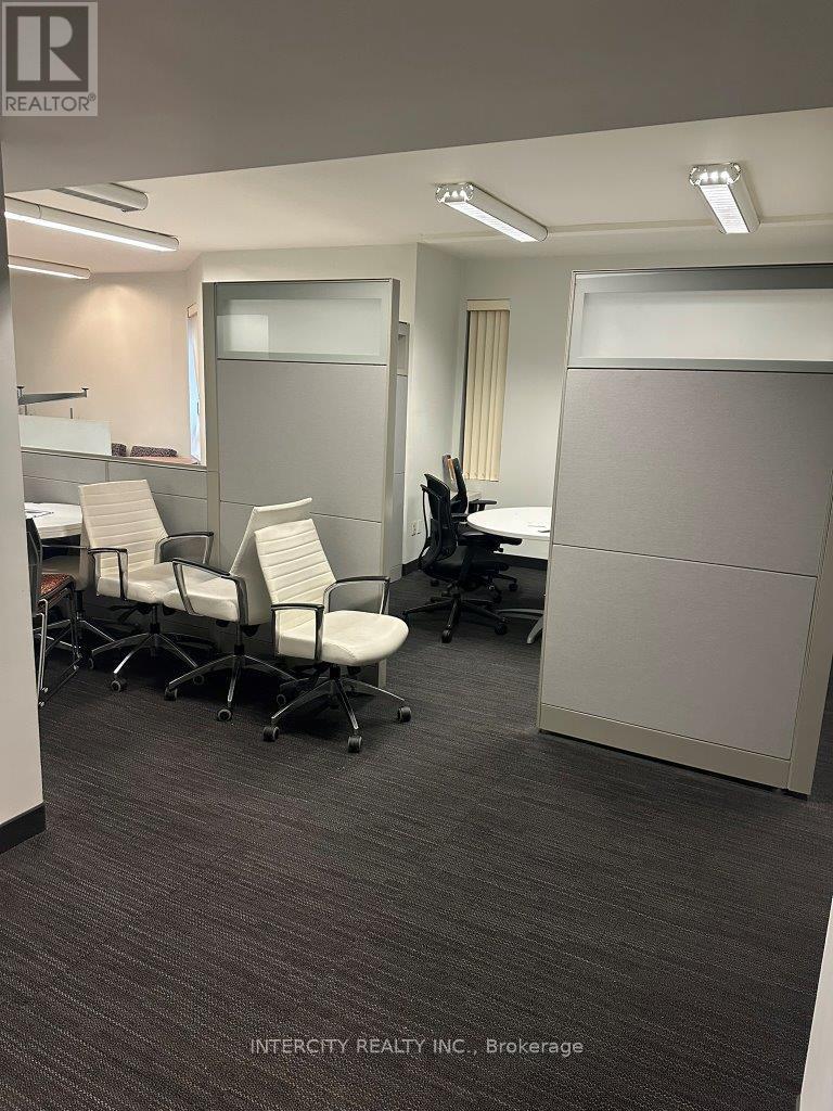 2/f - 627 Bloor Street W, Toronto (Palmerston-Little Italy), Ontario  M6G 1K8 - Photo 8 - C12757940