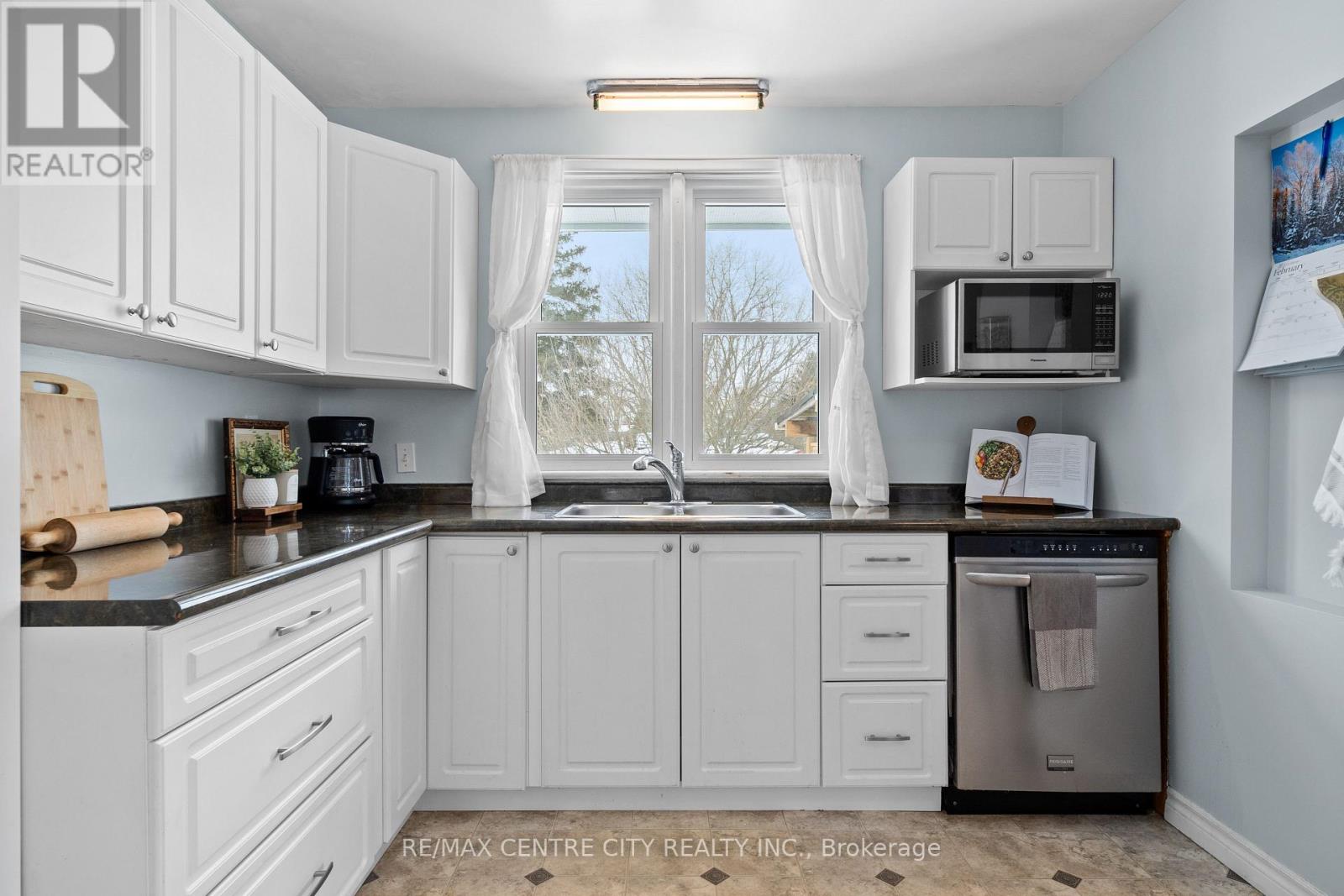 193 Centennial Avenue, Central Elgin, Ontario  N5R 5B3 - Photo 10 - X12757666