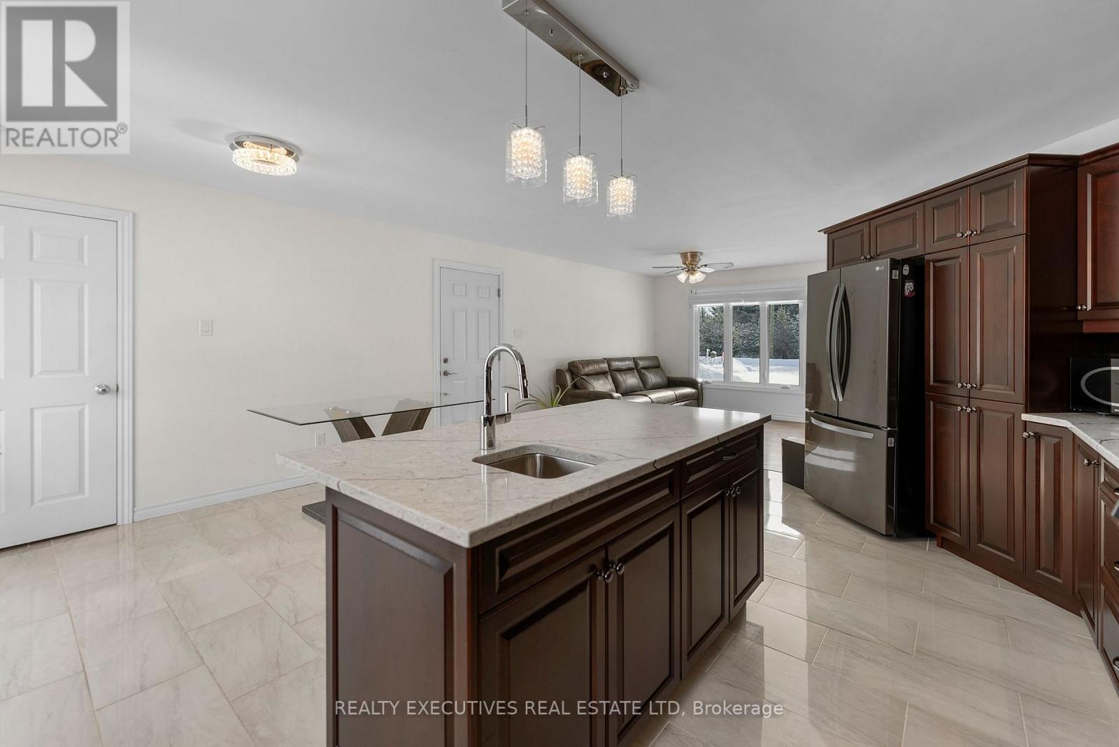 1991 Finch-Winchester Boundary Road, North Stormont, Ontario  K0C 1H0 - Photo 13 - X12746780